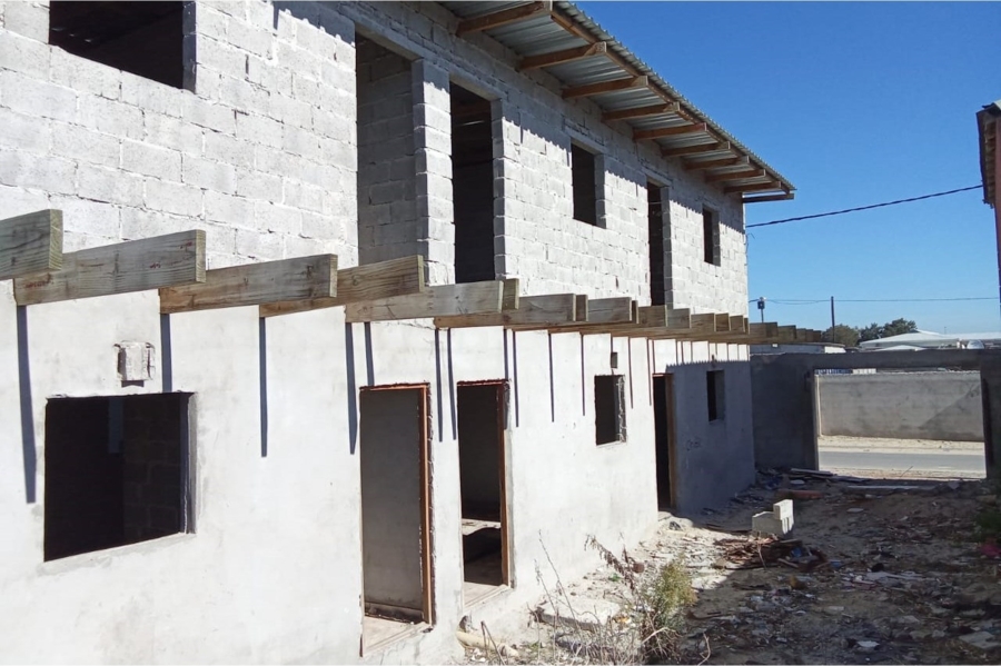 6 Bedroom Property for Sale in Delft Western Cape
